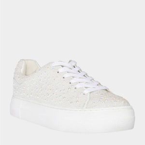 Betty Johnson Sidny Ivory Sneakers Size 8